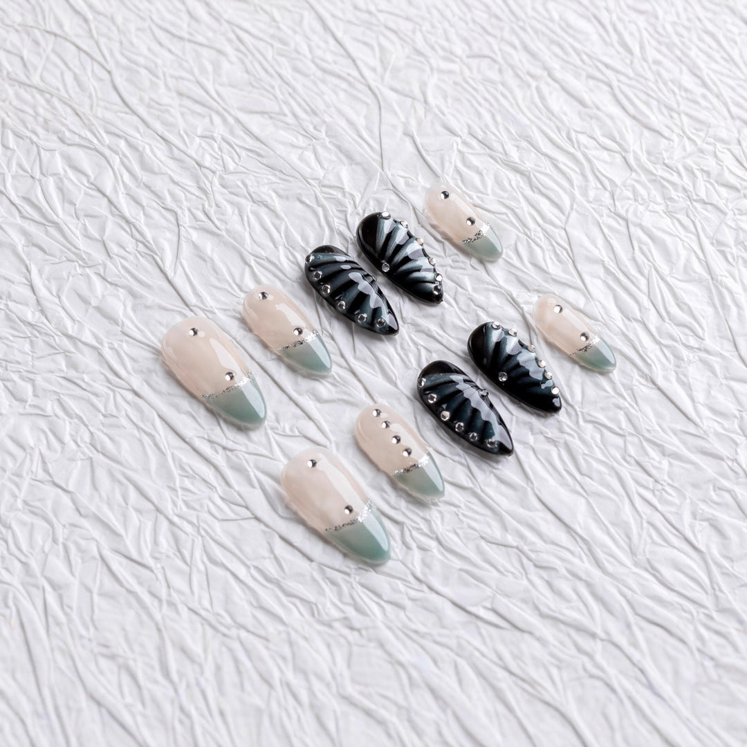 Stylisches Press-On-Nagelset mit einzigartigen Texturen