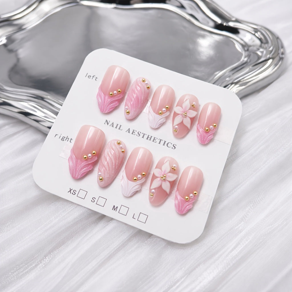 Elegantes florales Nagelset Karnz
