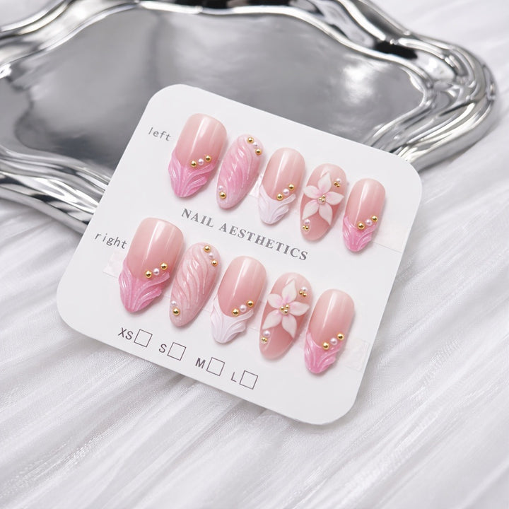 Elegantes florales Nagelset Karnz