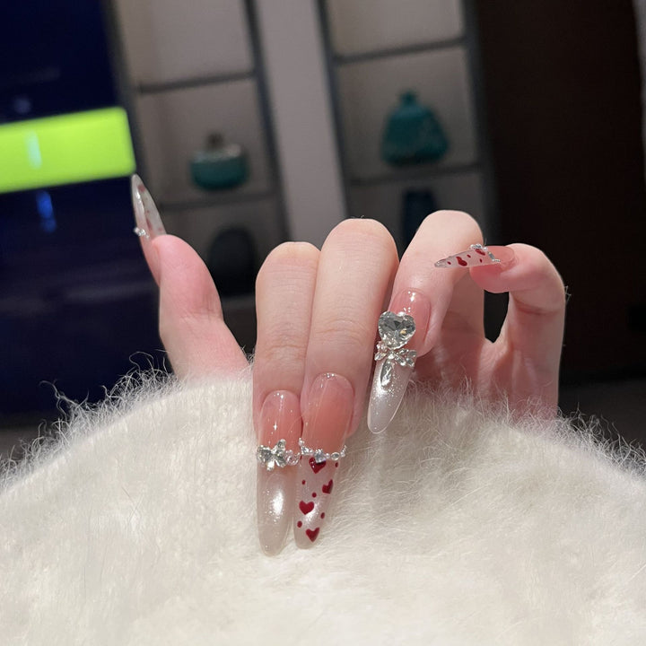Dekorative Nagelkunst Karnz