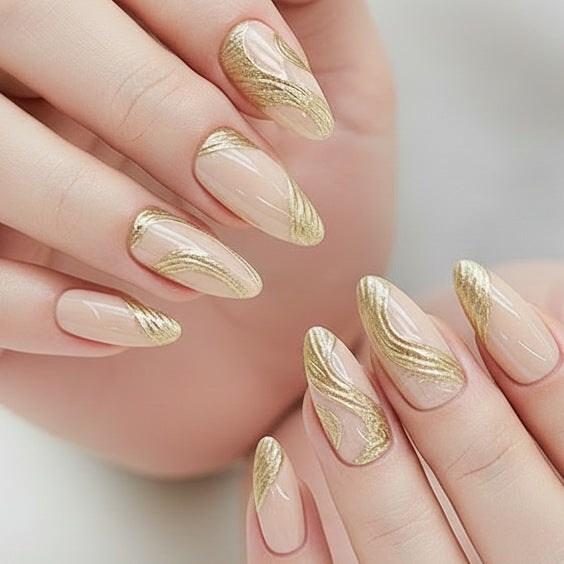 Künstlerisches Press-On Nagelset mit goldener Wirbel-Design Karnz