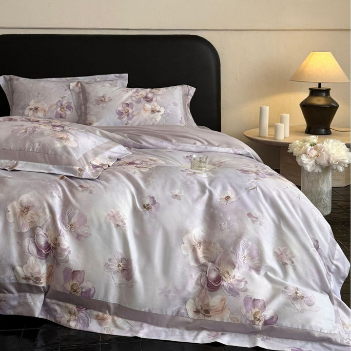 Luxuriöses Satin-Bettwäsche-Set mit floralem Allovermuster und Satinbordüre