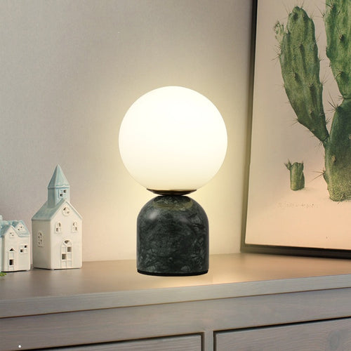Zeitgenössische Globustischlampe
