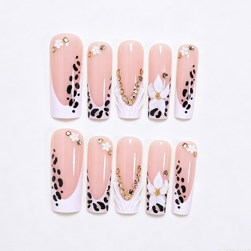 Künstlerische Nagelkunst Tipps Karnz