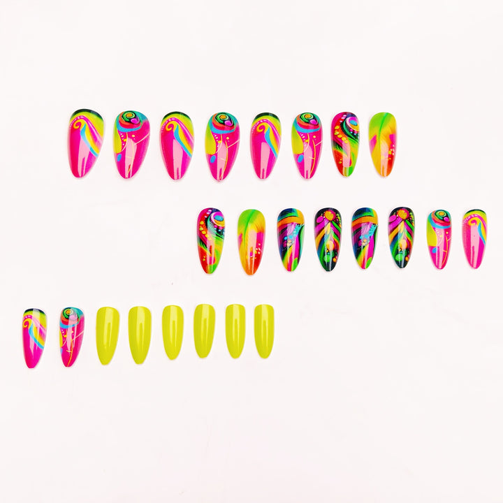 Kreative Kunstnägel mit Neon-Muster Karnz