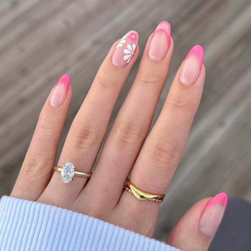 Kunstvolle und kreative Nagelspitzen Karnz