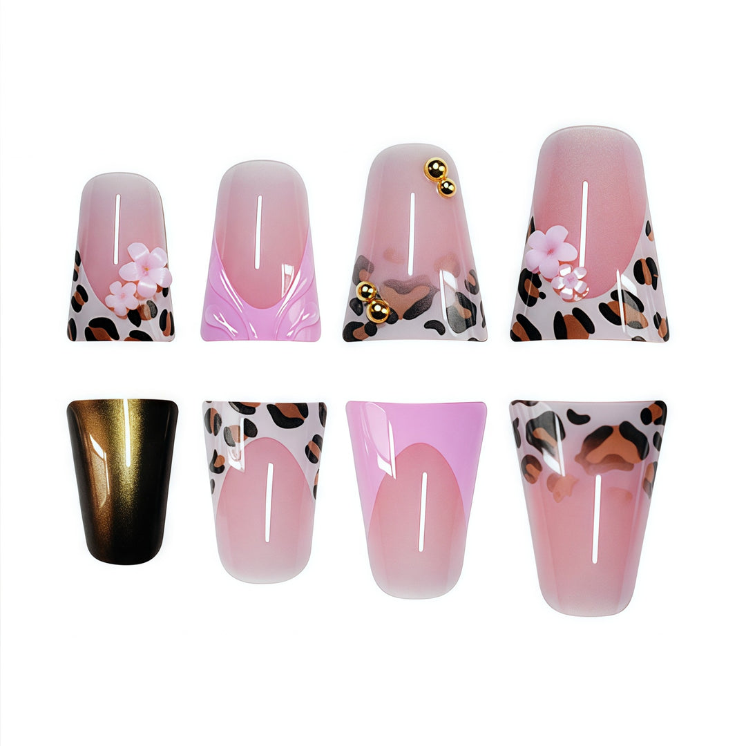 Dekorative Press-On Nagelkunst mit floralen und Leopardenakzenten Karnz