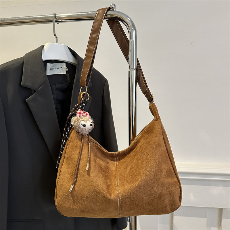Weiche Wildleder Hobo-Handtasche Karnz