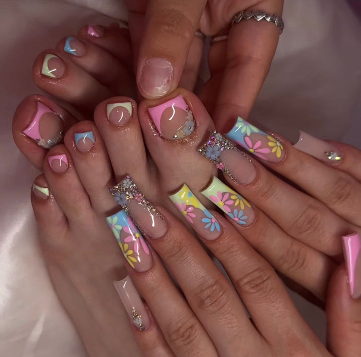 Dekorative Nagelkunst Karnz