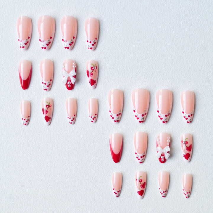 Dekoratives Herz-Motiv Nagelkunst-Set