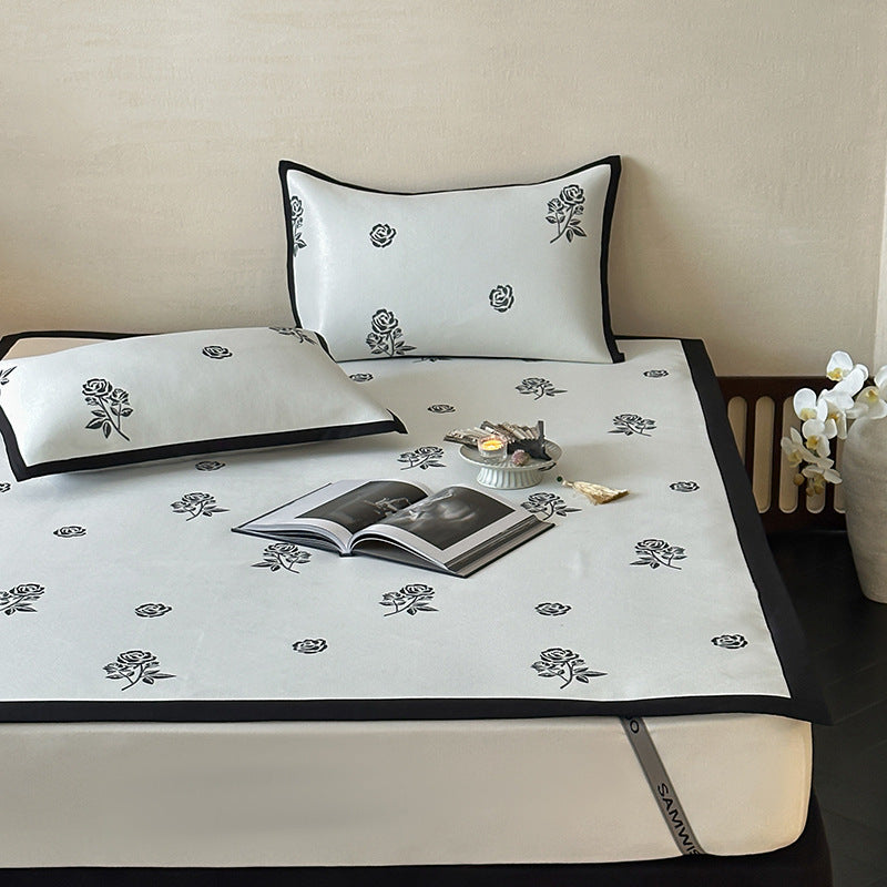 Gestepptes Matratzentopper-Set mit floralem Print und rutschfester Unterseite