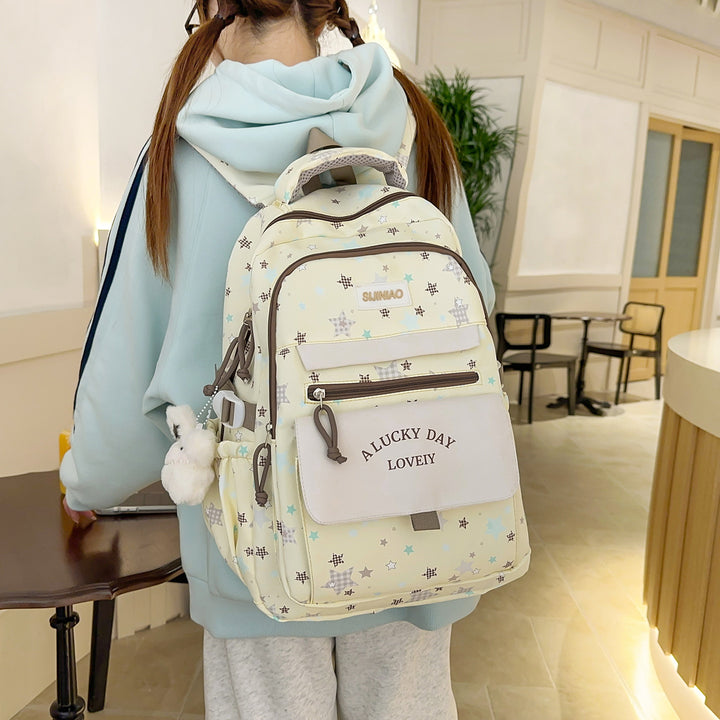 Mehrfach-Taschen Rucksack mit Plüsch Charm Karnz
