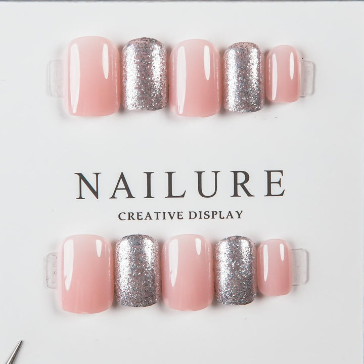 Kreatives Press-On Nagelkunst Set