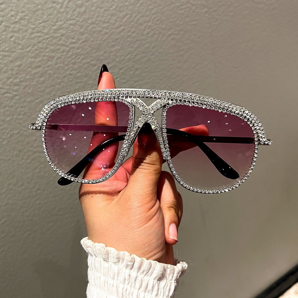 Damen Glamouröse oversized Sonnenbrille mit funkelndem Kristallrahmen Karnz