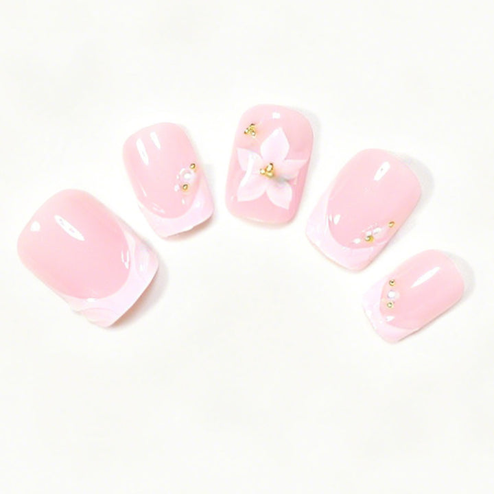 Florale Akzent Press-On Nagelkunst Set Karnz