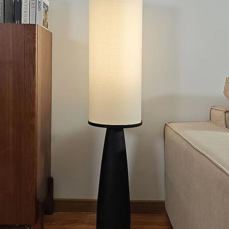Moderner minimalistischer Stehlampe mit integriertem Beistelltisch