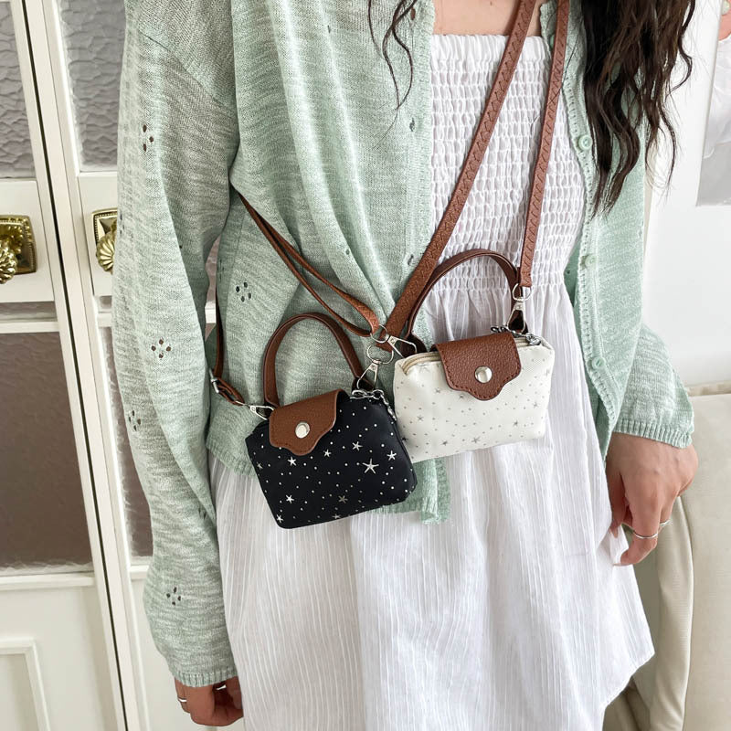 Mini Crossbody-Handtas mit dekorativen Details