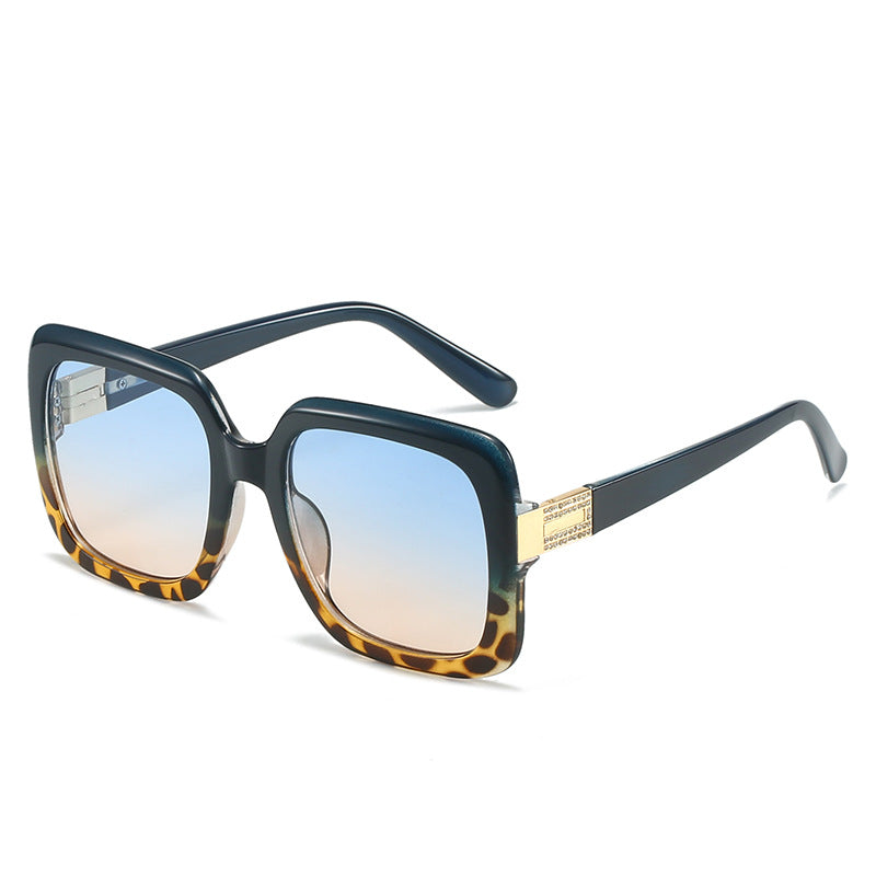 Damen elegante oversized Sonnenbrille mit luxuriösen Metallakzenten Karnz