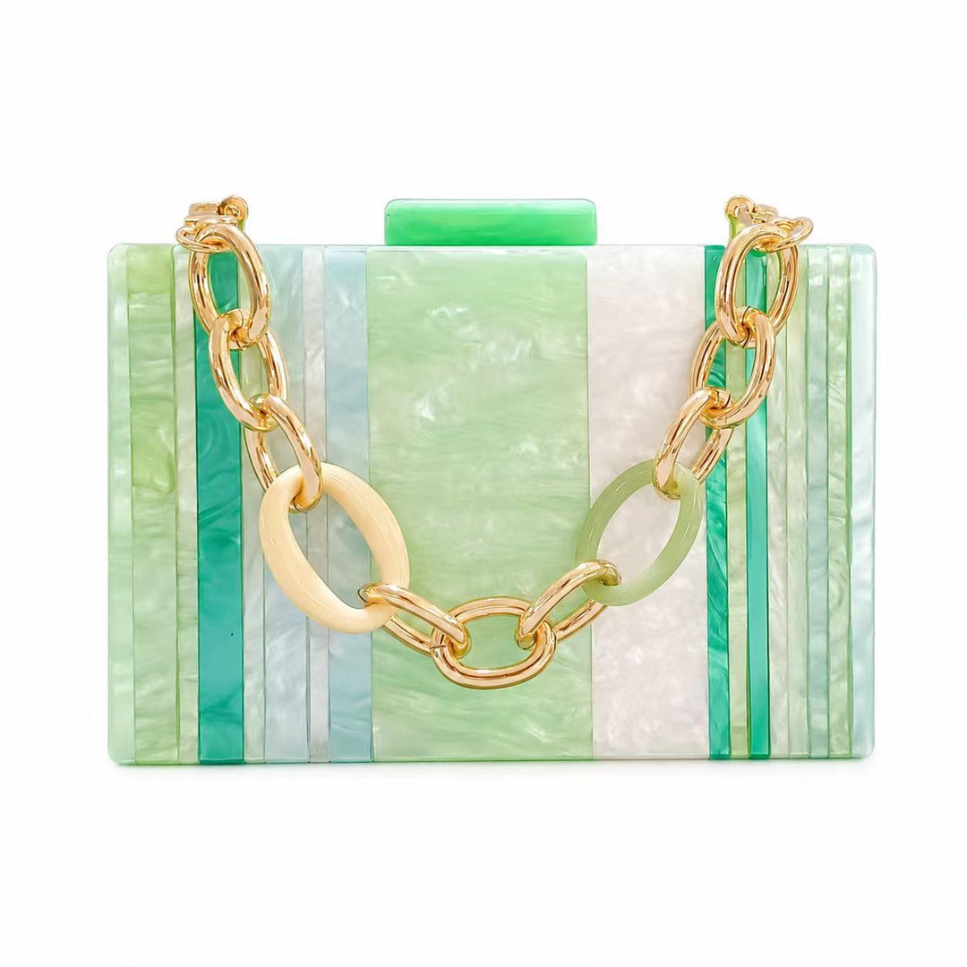 Statement Acryl Clutch