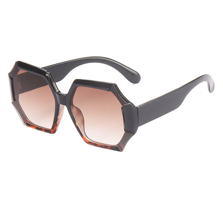 Damen exklusive Sonnenbrille im auffälligen modernen Design Karnz
