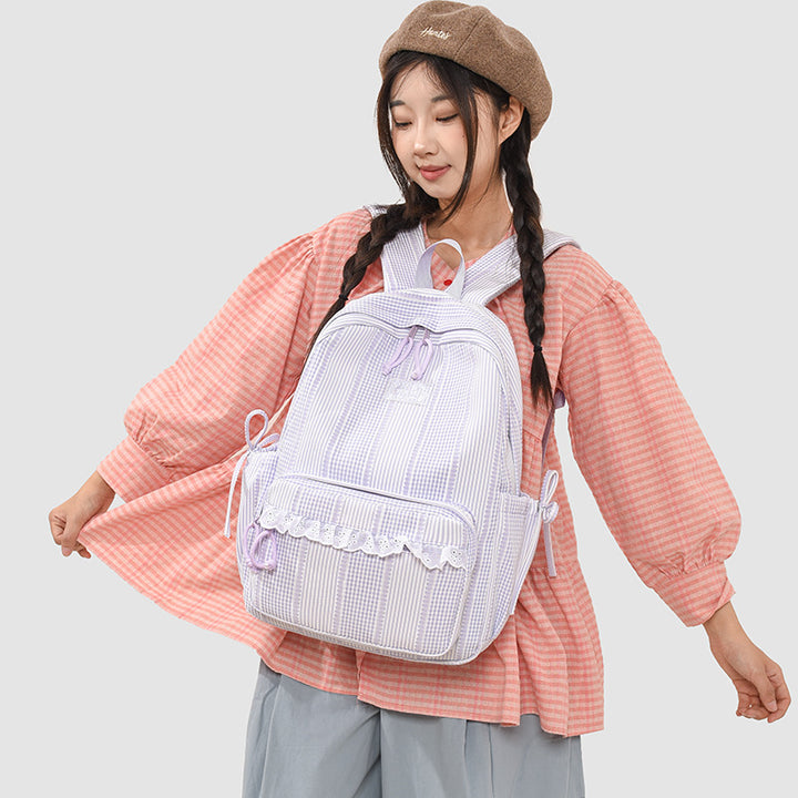 Stylischer gestreifter Rucksack mit Spitzenbesatz Karnz