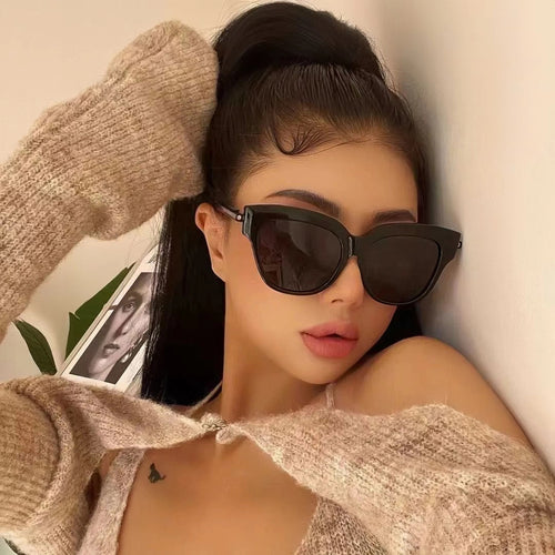 Damen Modische Cat-Eye Sonnenbrille mit trendigem Kunststoffrahmen Karnz