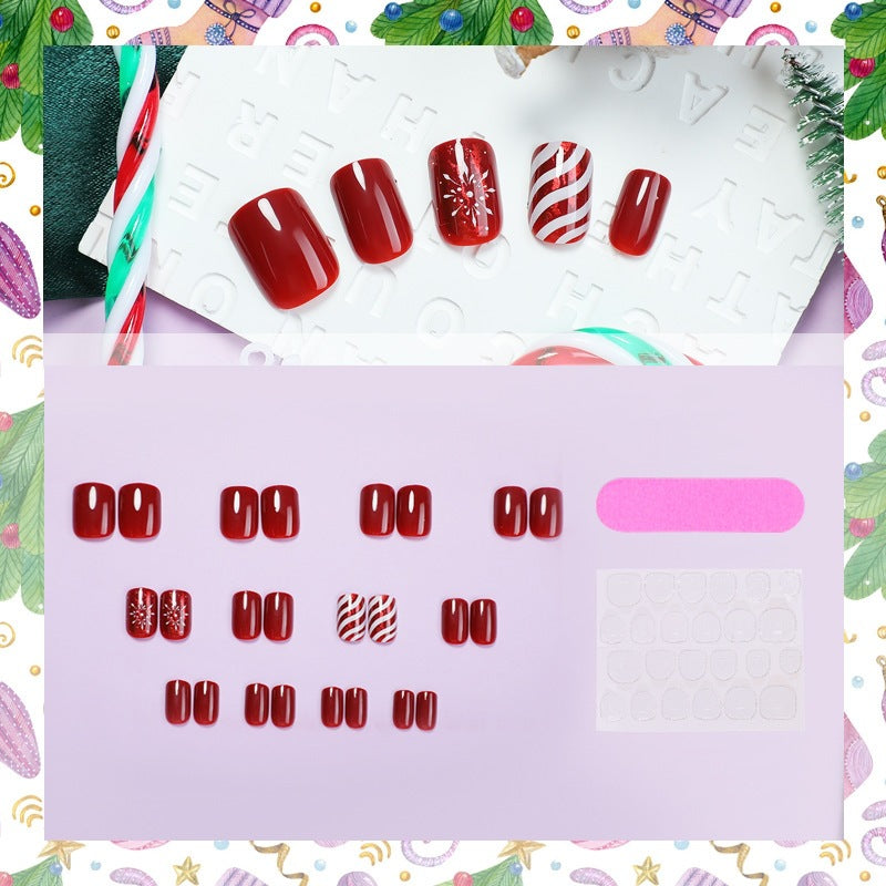 Kunstnagelset mit festlichem Weihnachtsdesign und luxuriösem Glanz Karnz