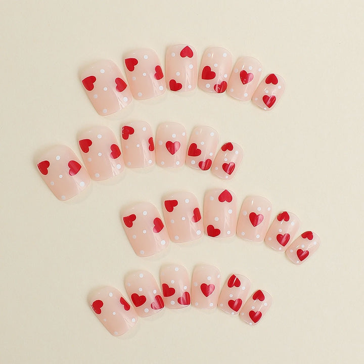 Kunstnagelset mit verspieltem Herzdesign Karnz