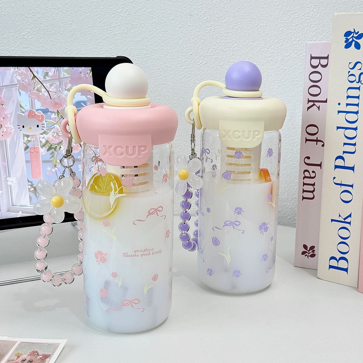 Damen Flasche mit integriertem Fruchteinleger und Schlüsselanhänger Karnz