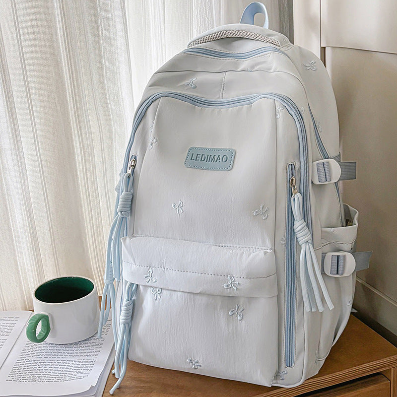 Stylischer Mehrfach-Taschen-Rucksack mit Anhänger Karnz
