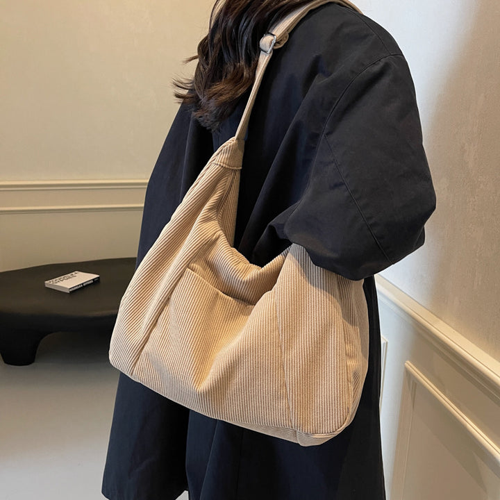 Textured Schultertasche Karnz