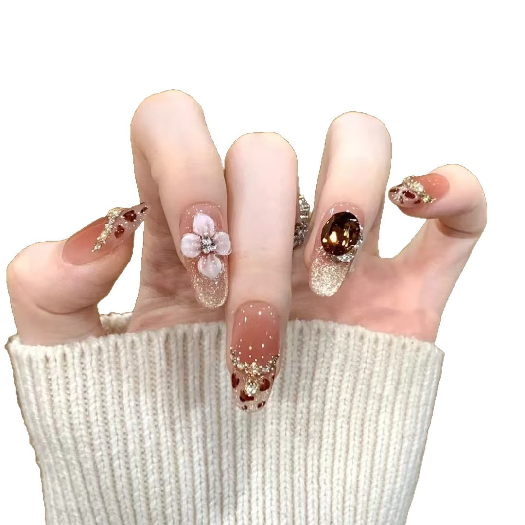 Dekorative Gel-Nagelkunst-Erweiterungen