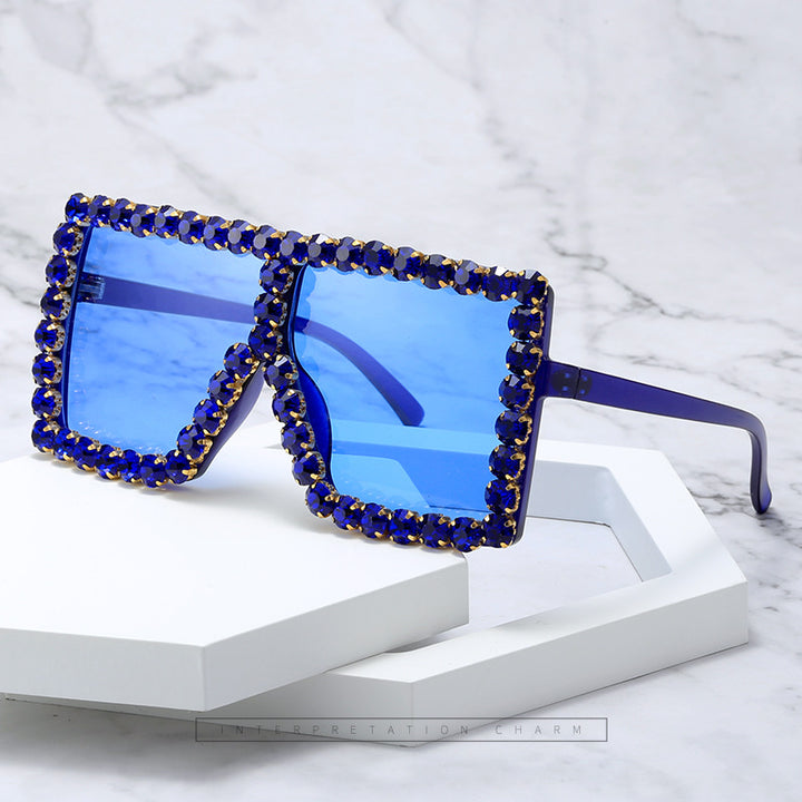 Damen auffällige quadratische Sonnenbrille mit funkelnden Applikationen Karnz