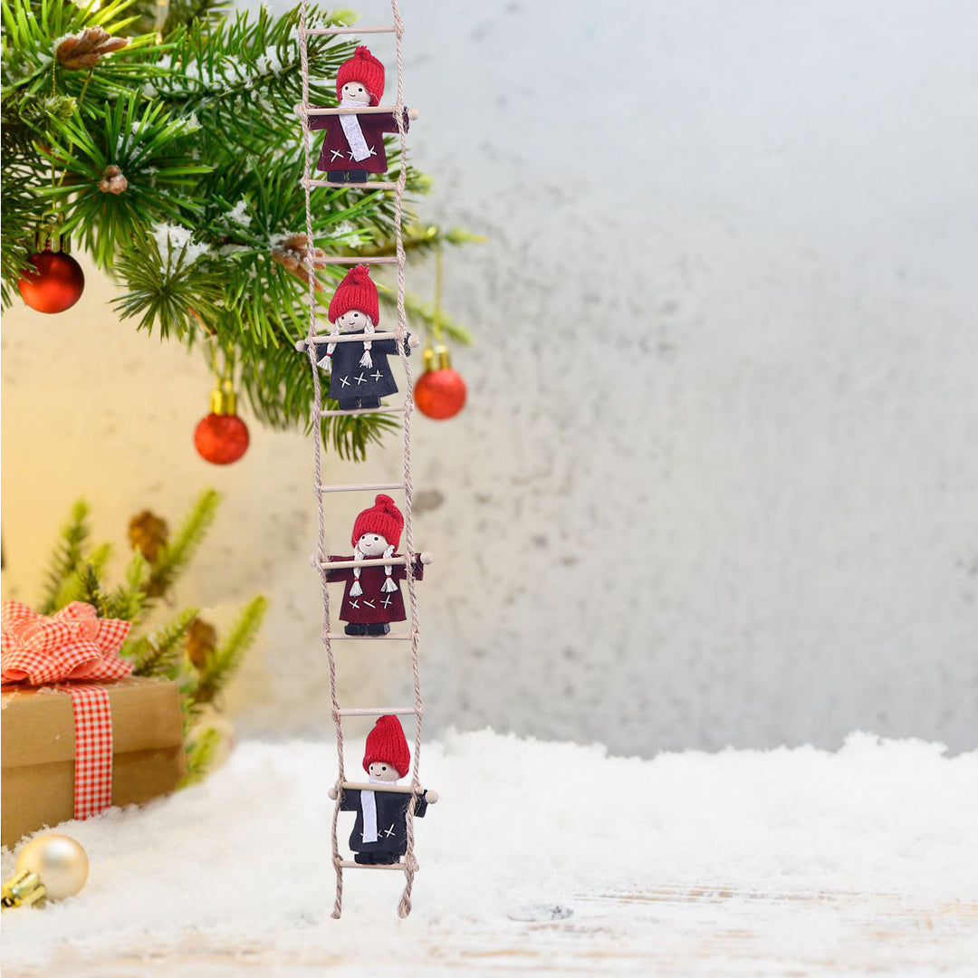Dekorative Leiter mit Weihnachtsfiguren