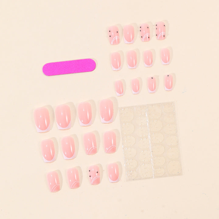 Elegantes French Tip Nagelkunst Set Karnz