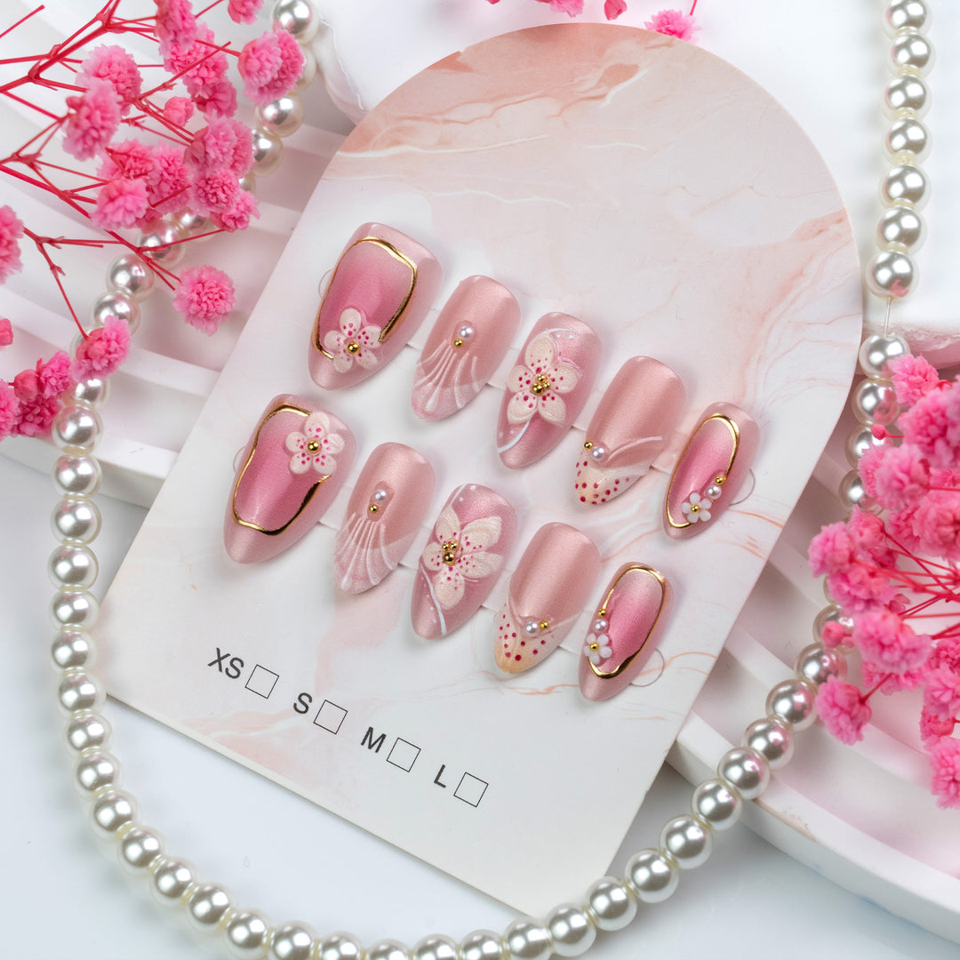 Kunstvolle Nail Art Karnz