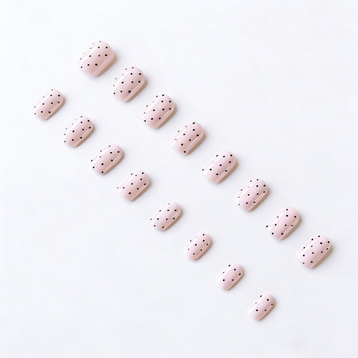 Polka Dot Nagelkunst Design Karnz