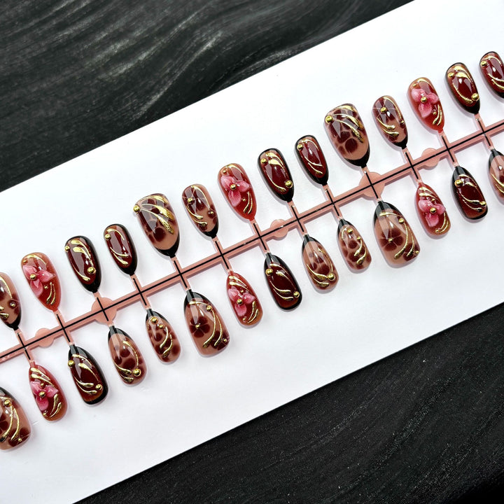 Elegante Polka Dot und Spitzen Press-On Nagel Set