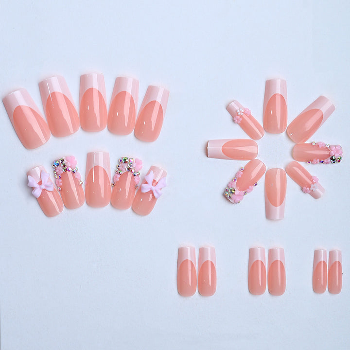 Künstliche Fingernägel mit Floralen Applikationen Karnz