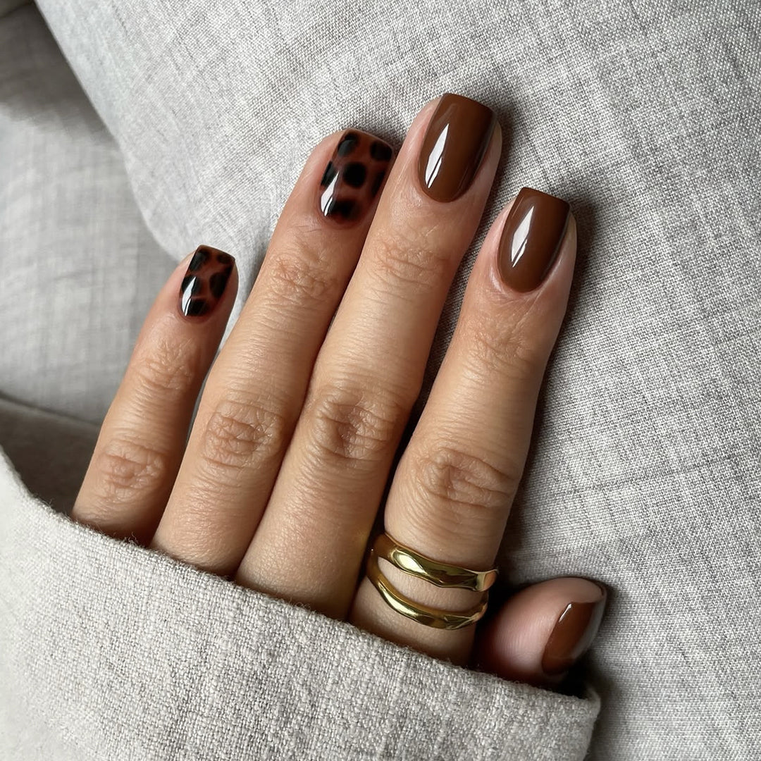 Kunstnagelset mit elegantem Leopardenmuster Karnz