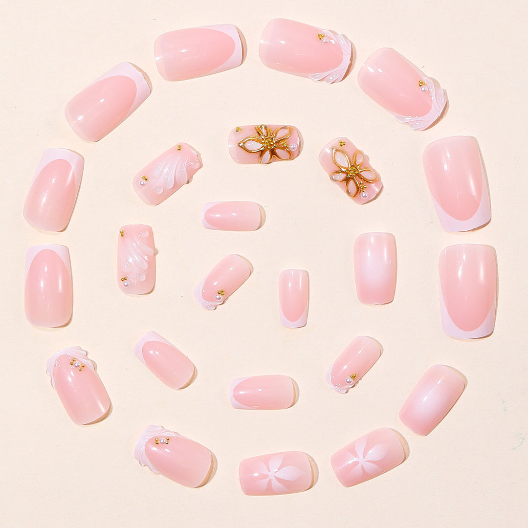 Elegantes Florales Design Acryl Nagelkunst Karnz