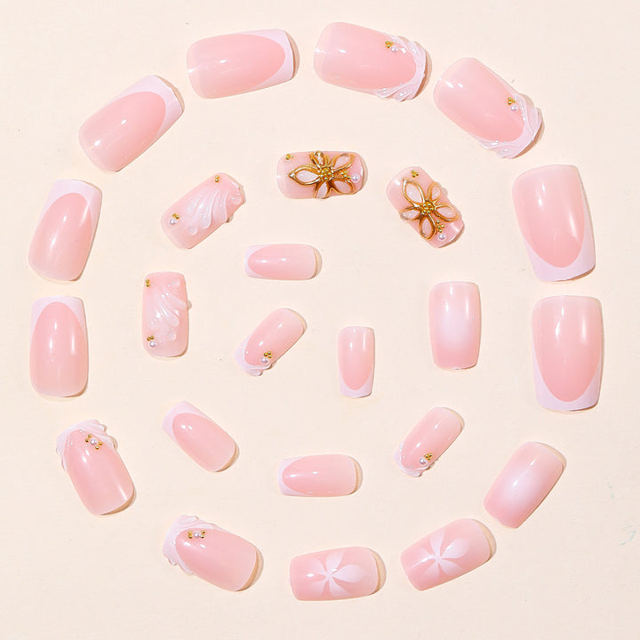 Elegantes Florales Design Acryl Nagelkunst Karnz