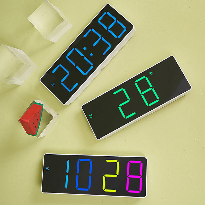 Digitaler Wecker Im Minimalistischen Design Karnz