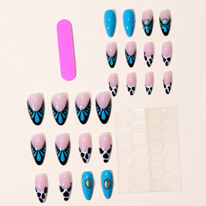 Künstlerische Stiletto-Nagelverlängerungen mit 3D-Akzenten Karnz