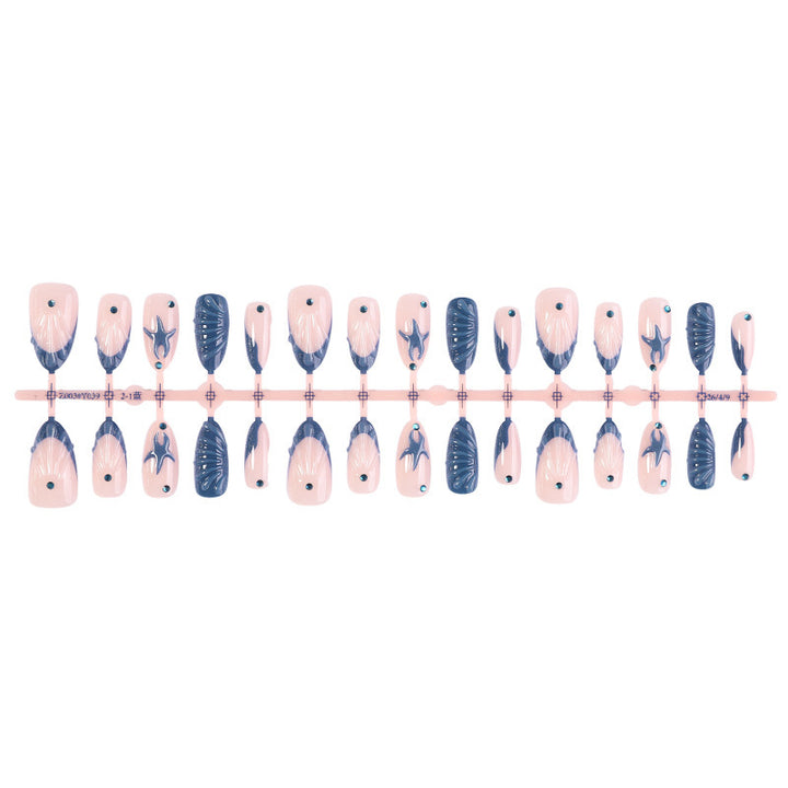 Künstliches Nagelset mit eleganten 3D-Motiven Karnz