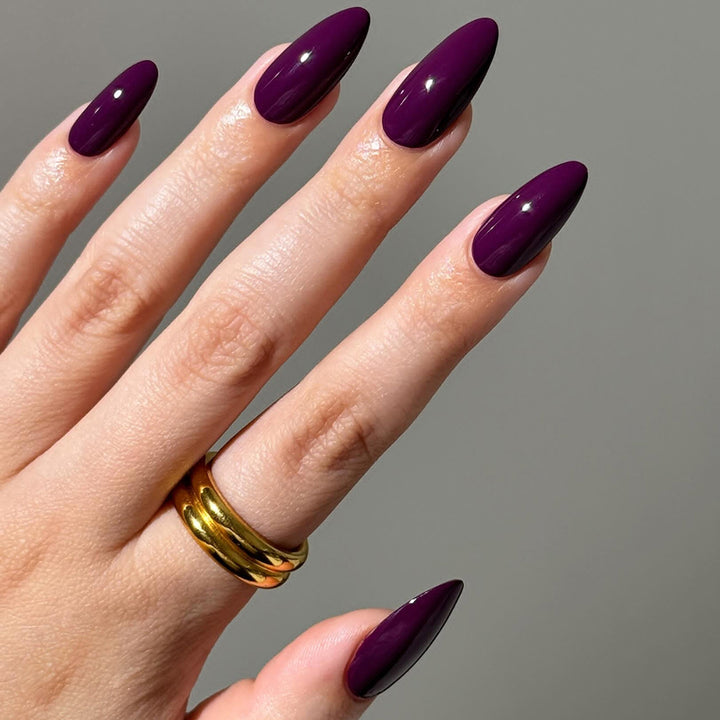 Glänzende Stiletto Press-On Nagelspitzen Set Karnz