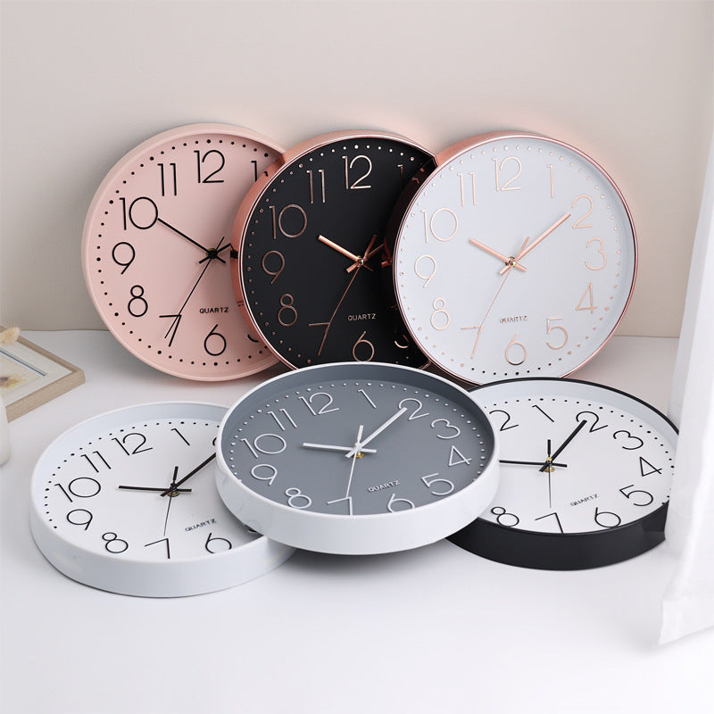 Wanduhr im minimalistischen Design Karnz