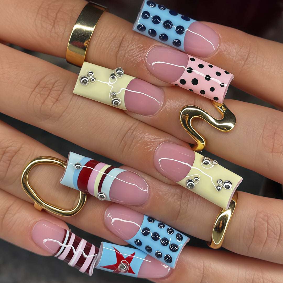 Abstract Design Press-On Nail Art Tips Karnz