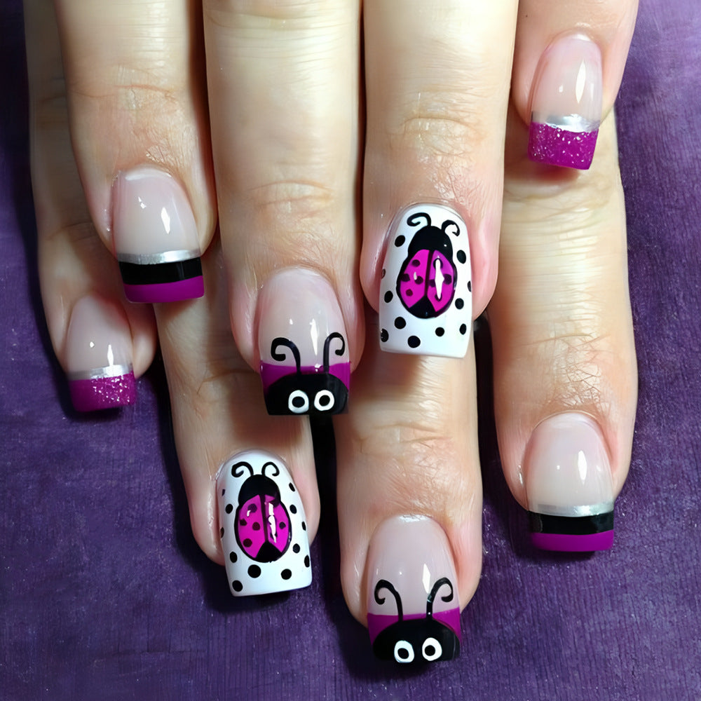 Künstlerisches Marienkäfer Nagelkunst Set Karnz