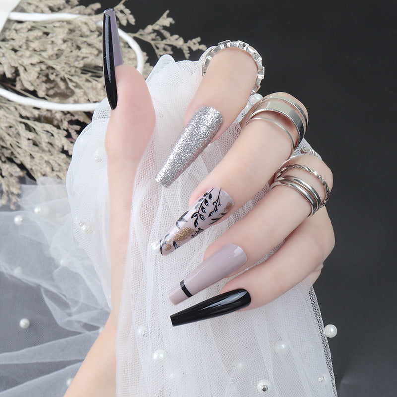 Glamouröse Stiletto Press-On Nägel Set Karnz